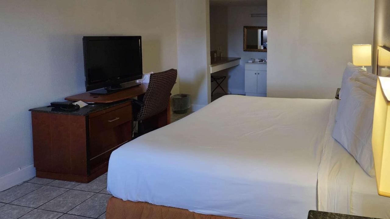 Americas Best Value Inn-Henderson/Lake Mead Extérieur photo